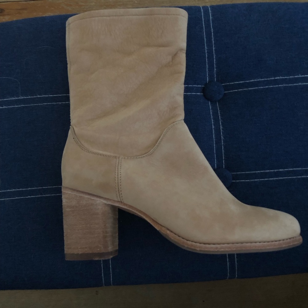 Women’s Frye Boots - Picture 10 of 10